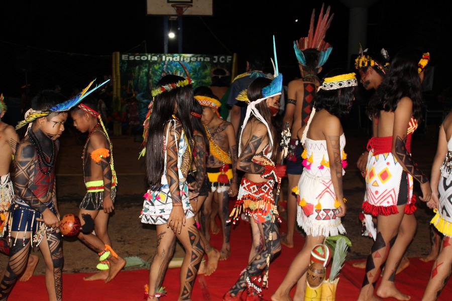 Center 672452350 1251077747191897 7998946477905936912 n